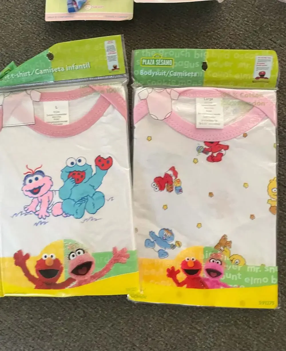 Sesame Street Plaza Sesamo Baby  12 piece Set